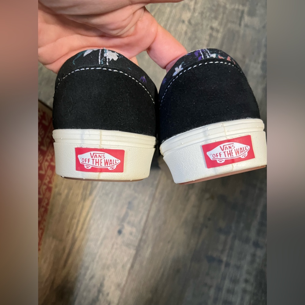 Vans - Picture 8 of 8